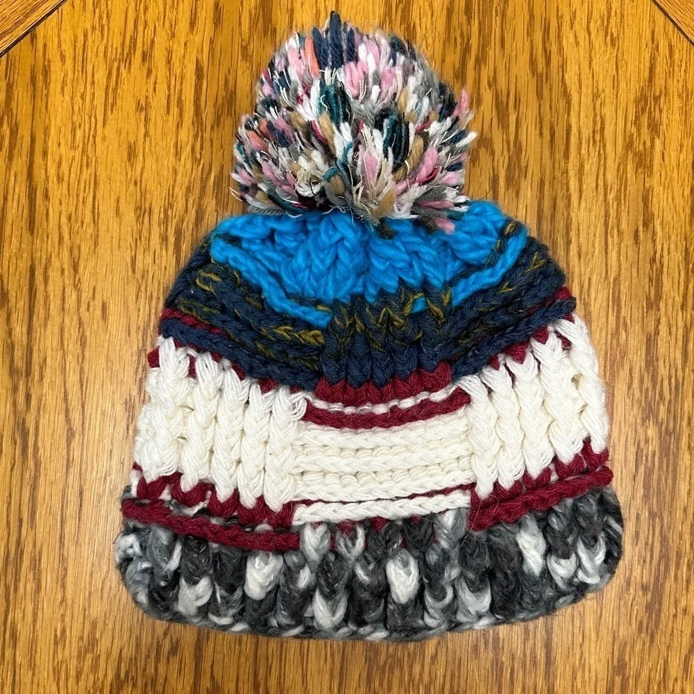 *ELIZA* Multicolor Handmade Knitted Fashion Pom Hat Size OS